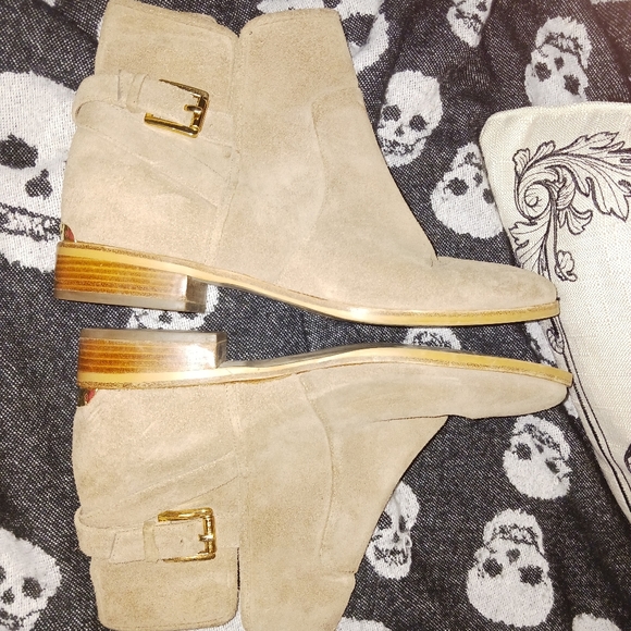 Michael Kors Buck suede tan ankle boots size 9.5 excellent condition - Picture 4 of 9